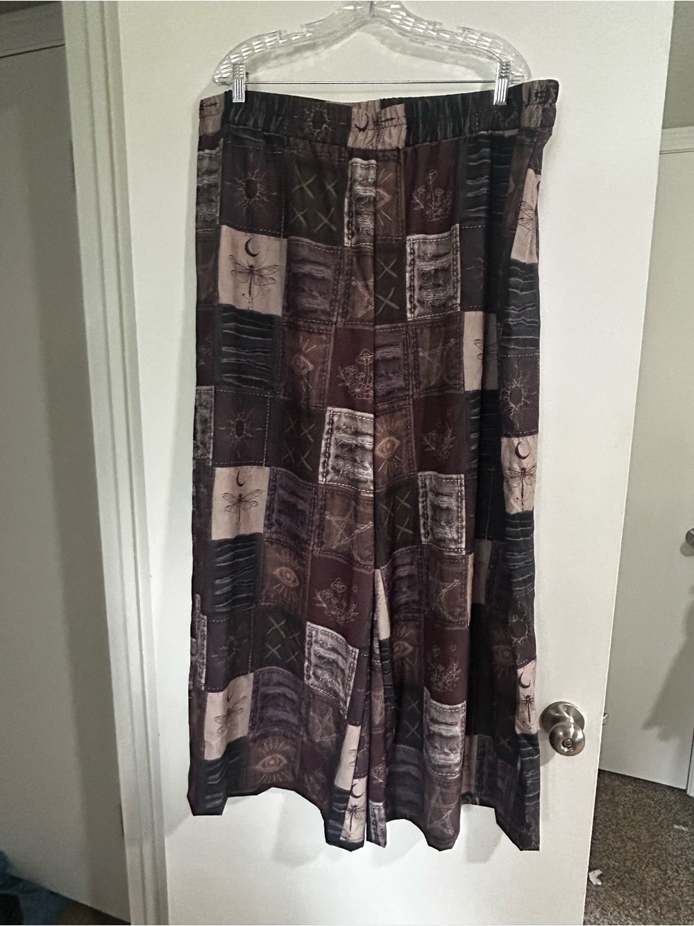 Patterned Wide-Leg Pants